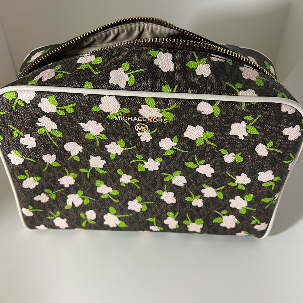 Michael Kors Large cosmetic bag